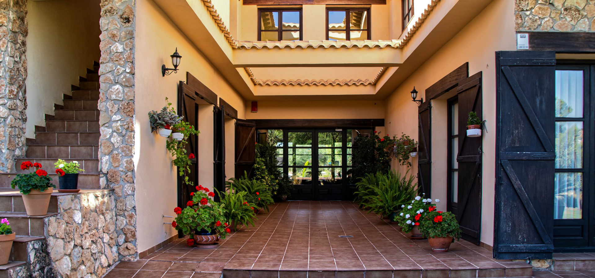 Entrada al Hotel Rural Los Nogales