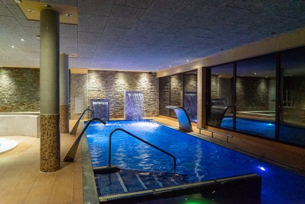 Spa del Hotel Rural de los Nogales de noche