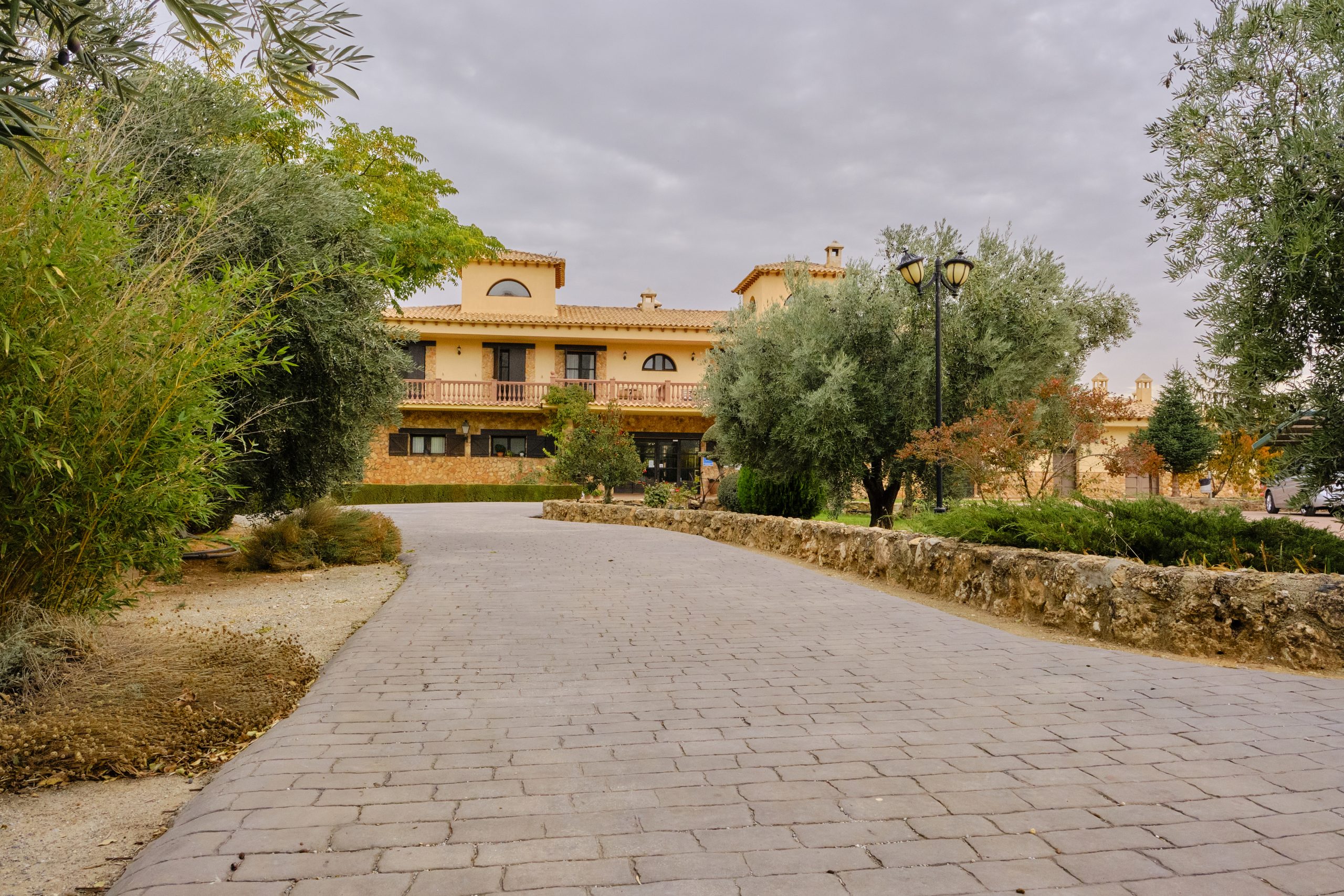 Entrada Hotel Los Nogales